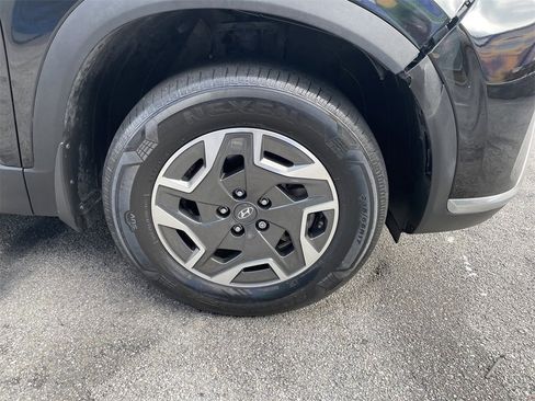 Used 2022 Hyundai Santa Fe Blue image 11