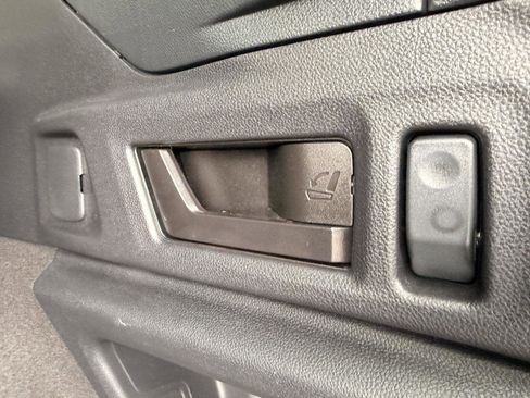 Used 2021 Subaru Outback Premium image 31