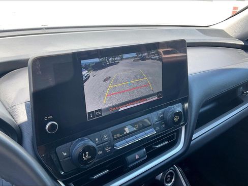 Used 2024 Toyota Grand Highlander AWD image 26