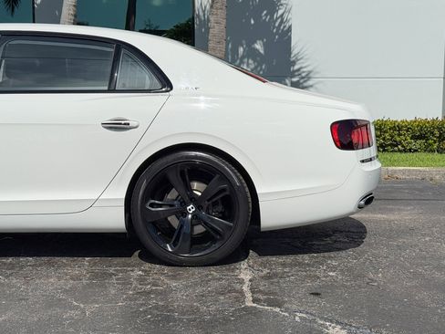 Used 2018 Bentley Flying Spur S W12 AWD/4WD image 15