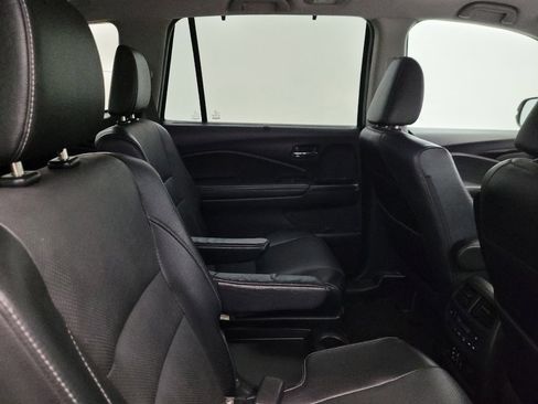 Used 2017 Honda Pilot Elite image 19