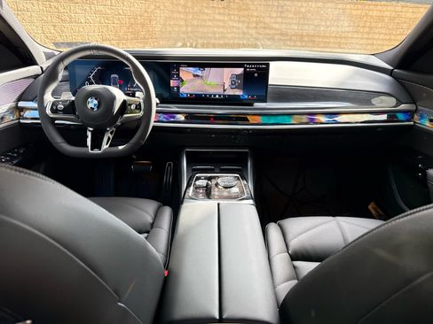 Used 2026 BMW 740i xDrive w/ Premium Package AWD/4WD image 8