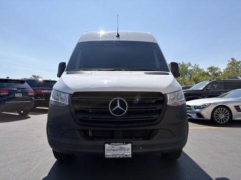 Used 2024 Mercedes-Benz Sprinter 2500 image 6