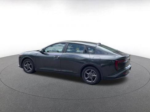 Used 2025 Kia K4 LXS image 9