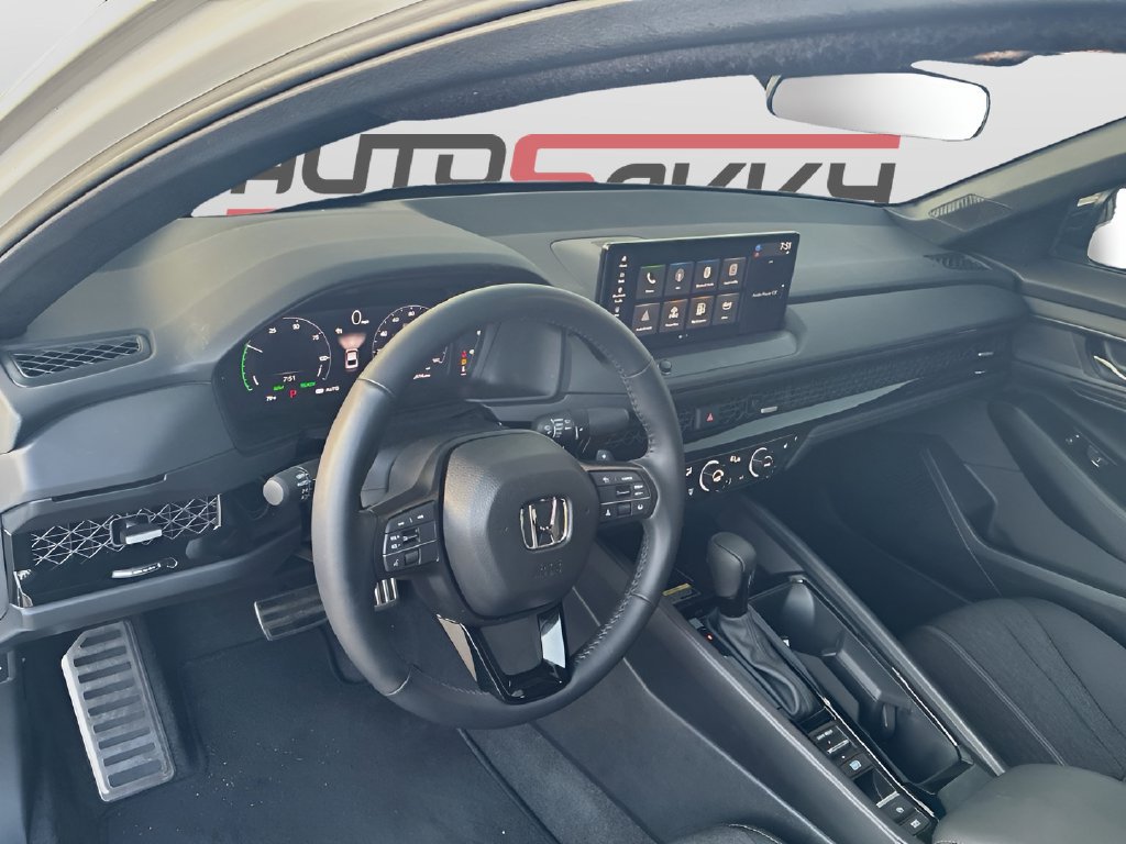 Used 2025 Honda Accord Sport image 9