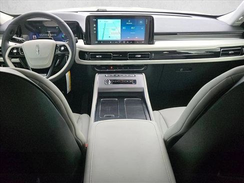 New 2025 Lincoln Aviator 2WD w/ Equipment Group 101A image 15
