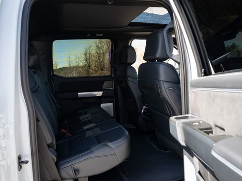 Used 2025 Ford F250 Platinum AWD/4WD image 44