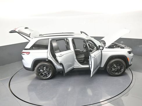 New 2025 Jeep Grand Cherokee Altitude RWD image 63