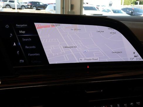 Used 2024 Cadillac Escalade ESV Premium Luxury AWD/4WD image 20