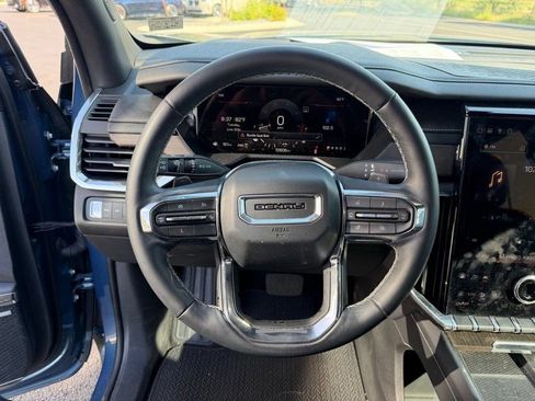 Used 2024 GMC Acadia Denali AWD/4WD image 12