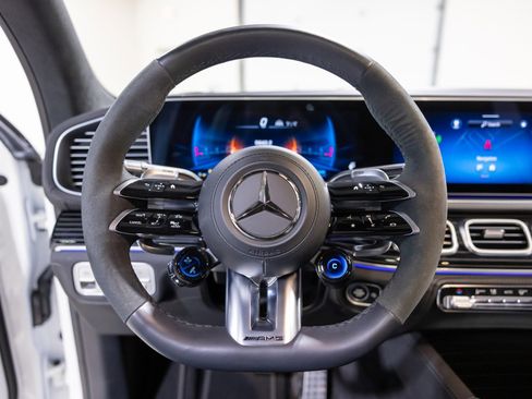 Used 2024 Mercedes-Benz GLS 63 AMG 4MATIC image 41