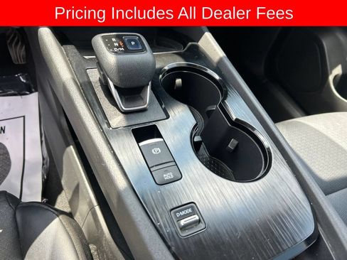 Used 2021 Nissan Rogue SV w/ Premium Package FWD image 11