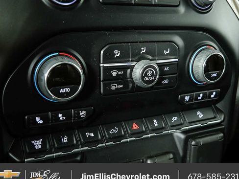 Used 2022 Chevrolet Silverado 2500 High Country w/ Z71 Off-Road Package AWD/4WD image 17
