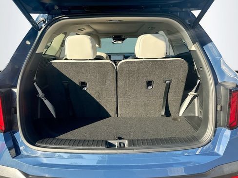 Certified 2025 Kia Sorento EX w/ Panoramic Sunroof Package FWD image 26