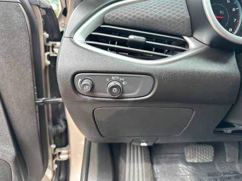 Used 2025 Chevrolet Malibu LT image 20