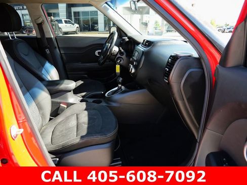 Used 2016 Kia Soul + w/ Designer's Package FWD image 12