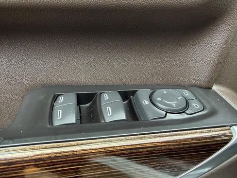 Used 2020 GMC Sierra 1500 Elevation w/ Elevation Value Package image 16