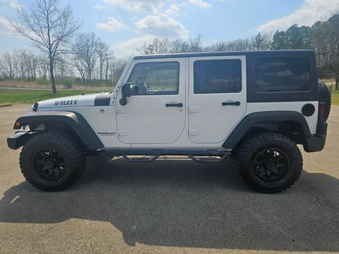 Used 2017 Jeep Wrangler Willys Wheeler image 10