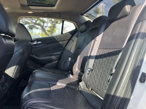 Used 2021 Nissan Maxima Platinum w/ Sport Mat Group image 10