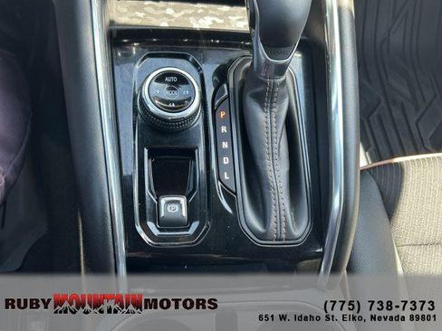 Used 2025 GMC Canyon AT4 AWD/4WD image 17