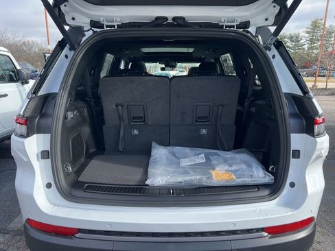 New 2026 Jeep Grand Cherokee L Limited image 12