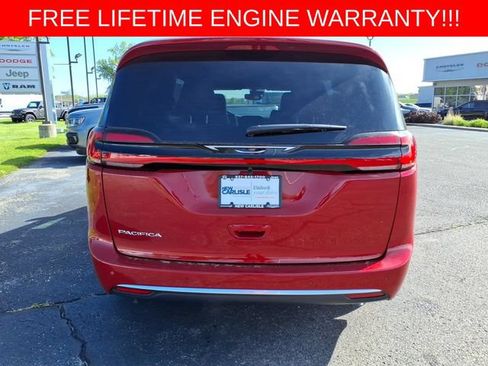 New 2027 Chrysler Pacifica Select w/ Family Tech Group FWD image 6