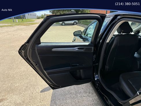 Used 2020 Ford Fusion SE image 35