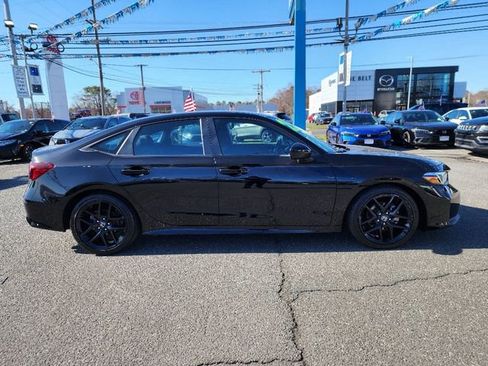 Used 2025 Honda Civic Sport image 6