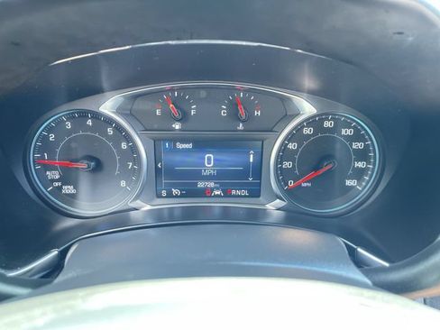 Used 2024 Chevrolet Equinox LT w/ LPO, Floor Liner Package FWD image 12