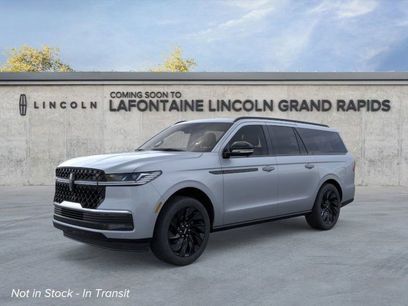 New 2026 Lincoln Navigator L Reserve w/ Jet Appearance Package