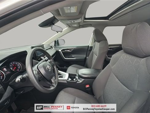 Used 2019 Toyota RAV4 XLE image 11
