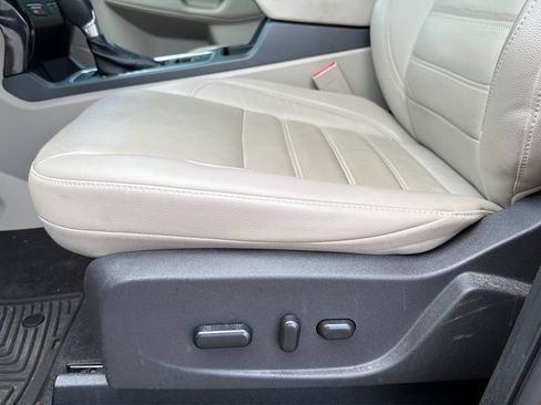 Used 2017 Ford Escape Titanium FWD image 19