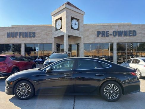 Certified 2022 Hyundai Sonata Limited image 2