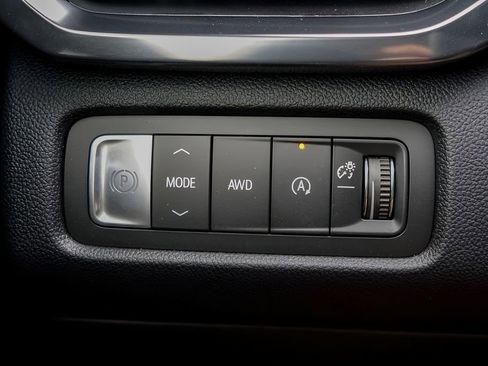 New 2026 GMC Acadia AT4 w/ Luxury Package AWD/4WD image 15