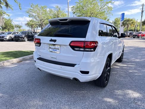 Used 2015 Jeep Grand Cherokee Altitude image 6