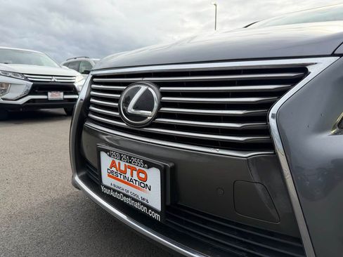 Used 2014 Lexus LS 460 w/ Comfort Package RWD image 10