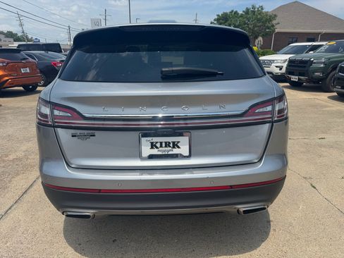 Used 2021 Lincoln Nautilus Reserve AWD/4WD image 4