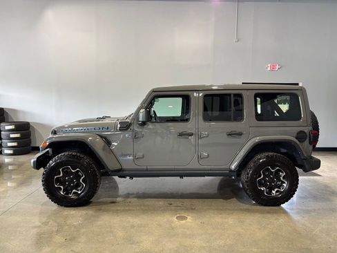 Used 2022 Jeep Wrangler Unlimited Rubicon 4xe w/ Cold Weather Group AWD/4WD image 2