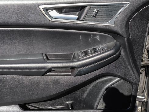 Used 2024 Ford Edge SEL image 19