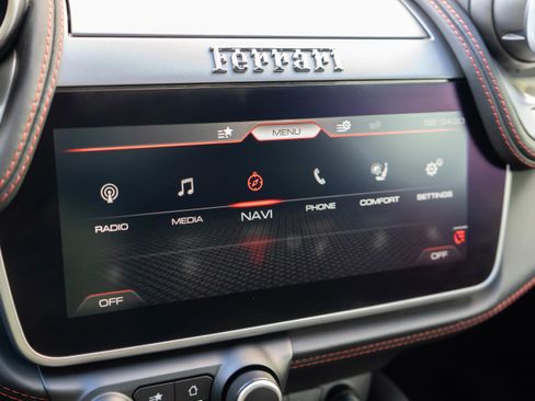 Used 2018 Ferrari GTC4Lusso T image 22