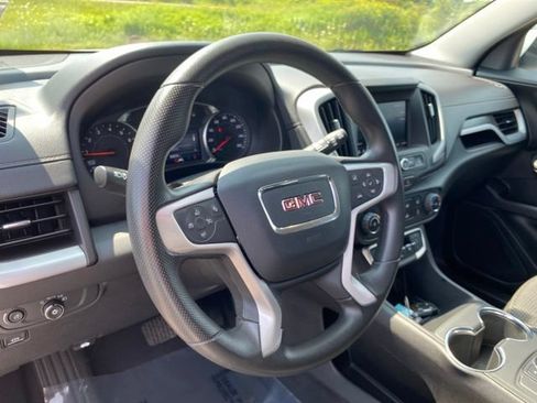 Used 2024 GMC Terrain SLE AWD/4WD image 27