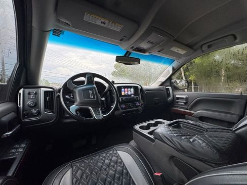 Used 2018 GMC Sierra 1500 SLE w/ SLE Value Package AWD/4WD image 18
