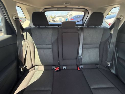 Used 2025 Nissan Rogue SV FWD image 40