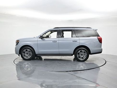 Used 2025 Ford Expedition Active image 7