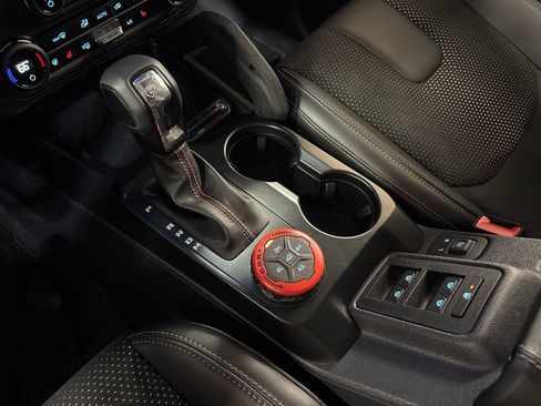 Used 2025 Ford Bronco Raptor AWD/4WD image 29