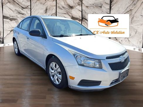 Used 2014 Chevrolet Cruze LS image 7