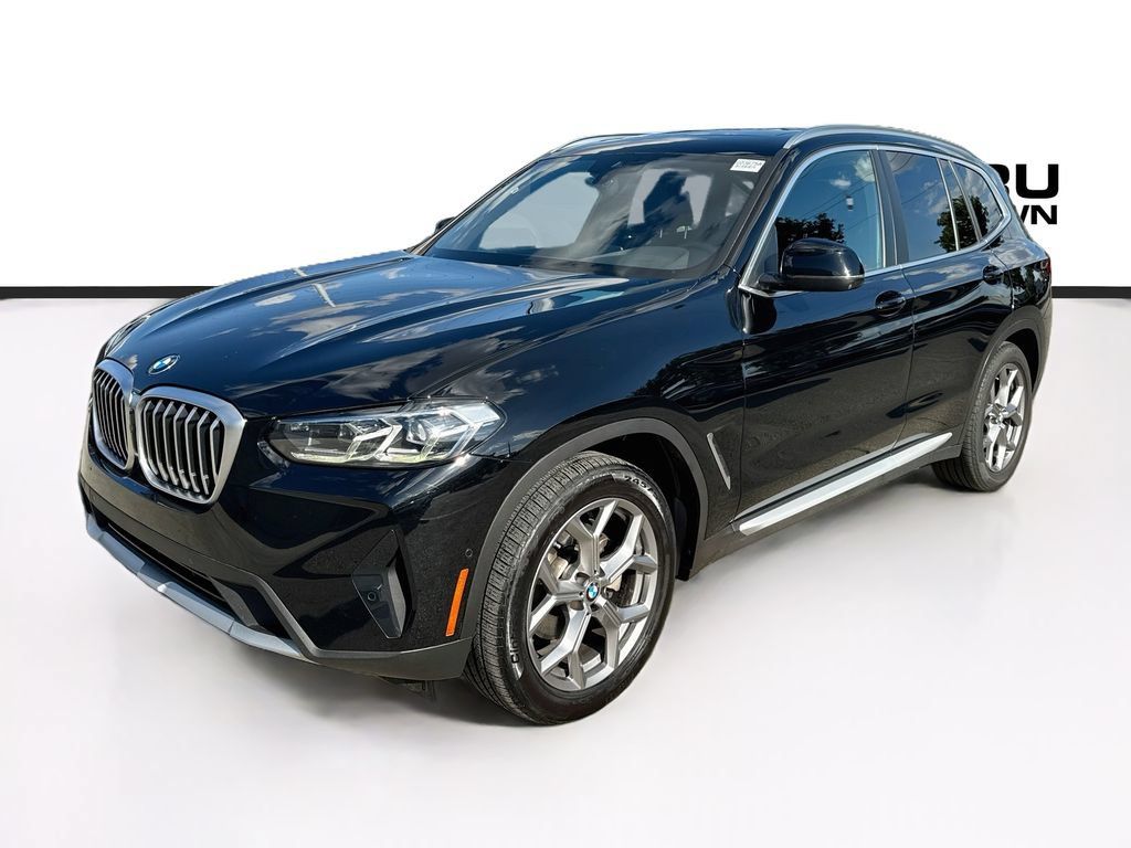 Used 2023 BMW X3 xDrive30i w/ Premium Package AWD/4WD image 3