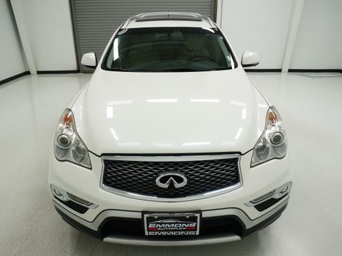 Used 2017 INFINITI QX50 2WD w/ Technology Package image 2
