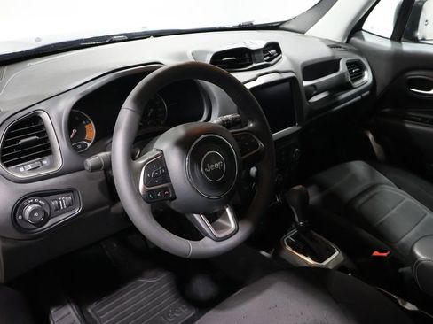 Used 2022 Jeep Renegade Latitude image 15