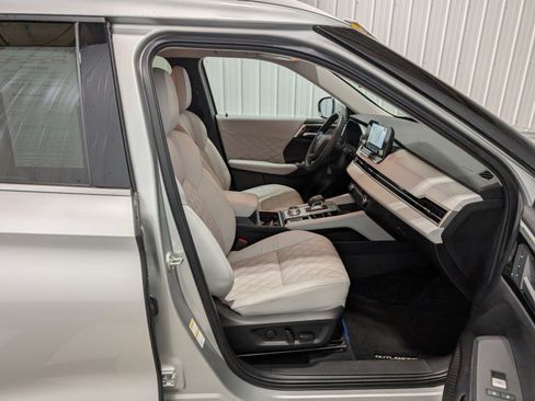 Used 2023 Mitsubishi Outlander SEL 40th Anniversary image 31